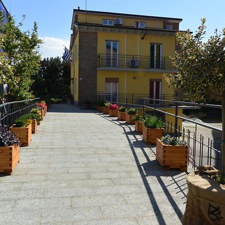 Pavia Ostello Buitenkant foto