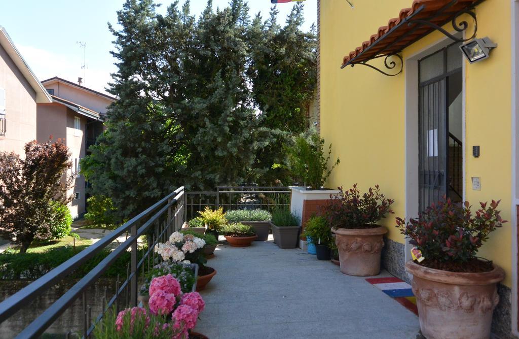 Pavia Ostello Buitenkant foto